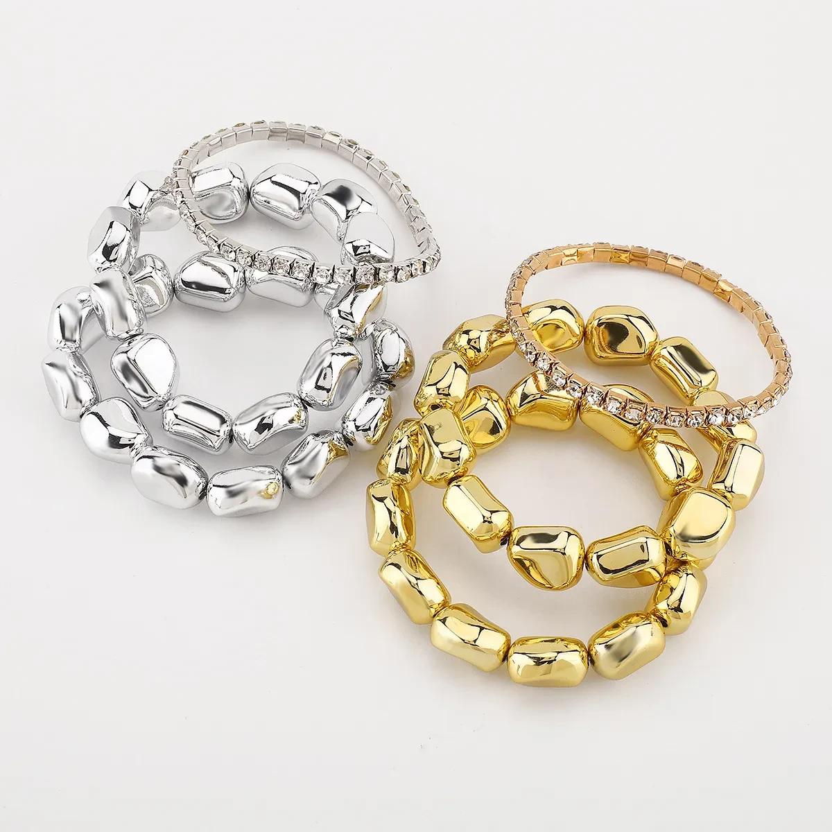 Pulsera geométrica irregular con diseño de nicho