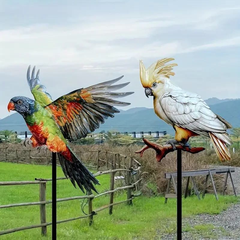 Juego de 2 estacas metálicas para jardín con forma de loro: decoración duradera para exteriores, ideal para patio y césped, ideal para cualquier regalo navideño, no necesita electricidad, diseño sin plumas.