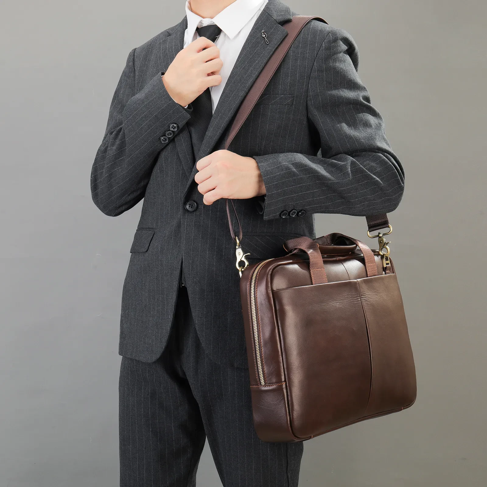 Bolso de mano para computadora, informal, de un solo hombro, de gran capacidad, con abertura diagonal.