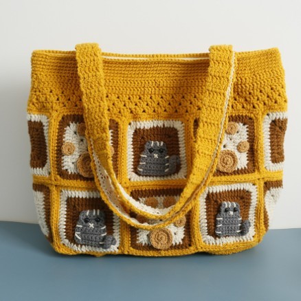 Bolso de hombro cuadrado de lana de ganchillo hecho a mano con gatito