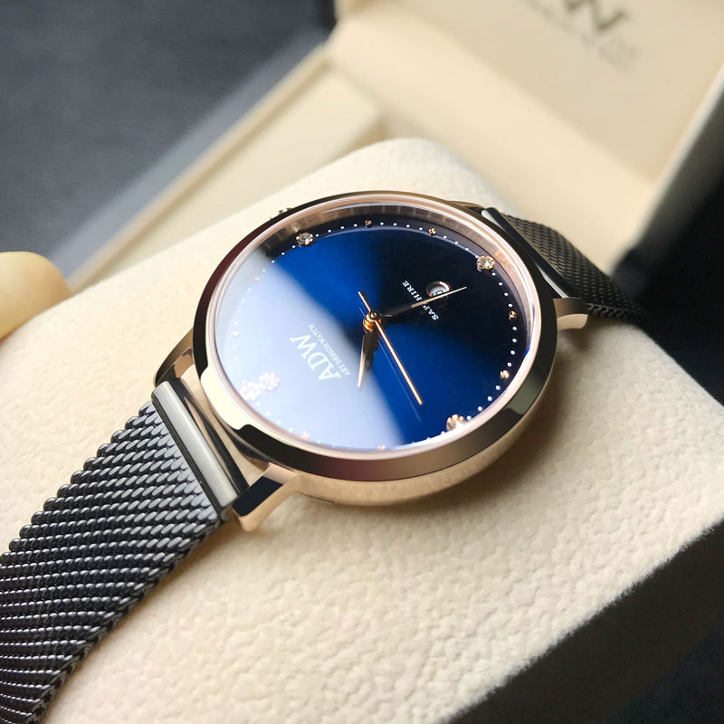 Reloj de cuarzo sencillo para mujer en oro rosa
