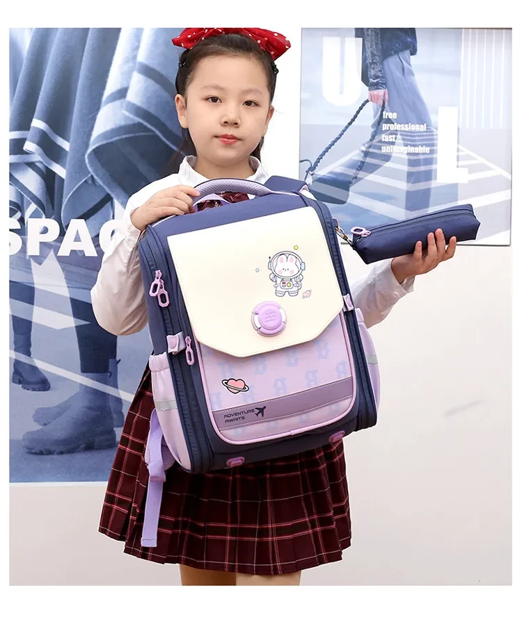 Mochila escolar One Piece Dropshipping para estudiantes de primaria, niños y niñas, con reducción de carga y protección para la columna vertebral.