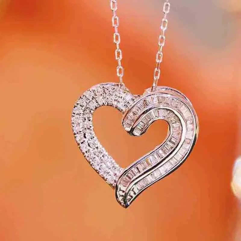 Collar con colgante de corazón para niñas