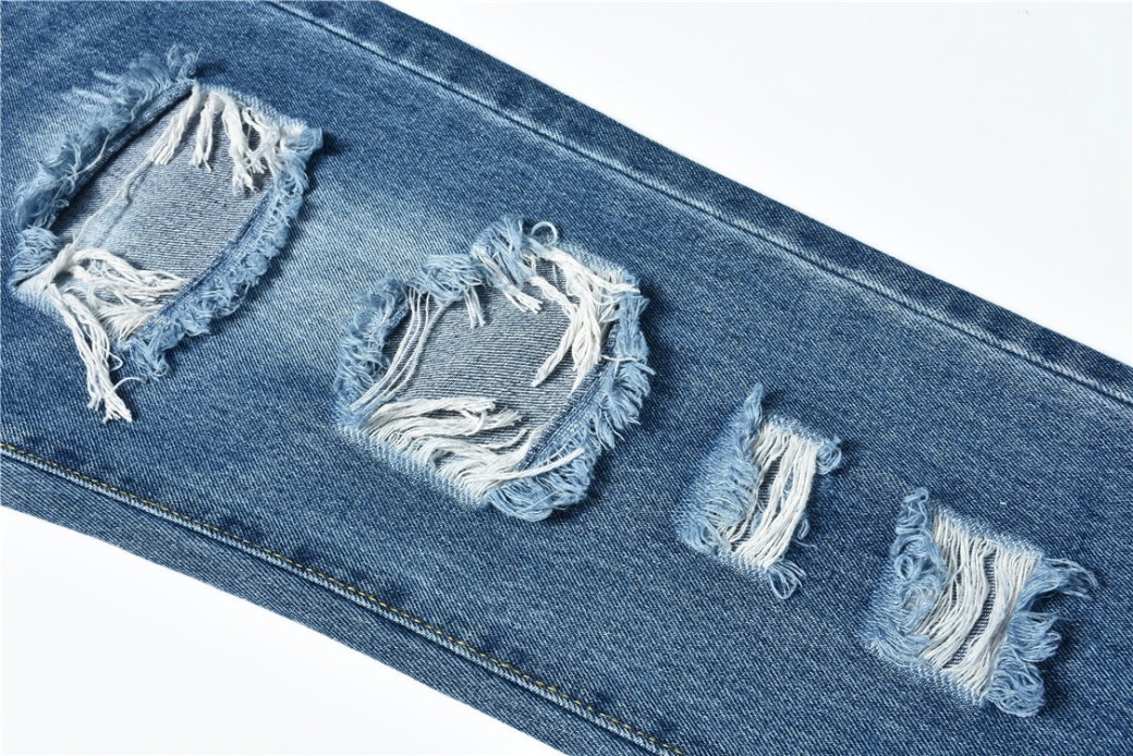 Vaqueros rotos con personalidad para mujer