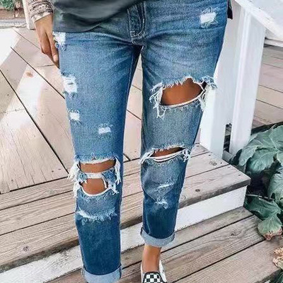 Vaqueros rotos con personalidad para mujer