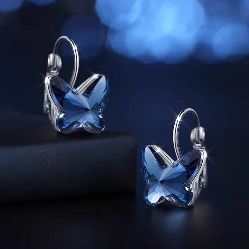Pendientes de mariposa de moda popular con circonitas brillantes