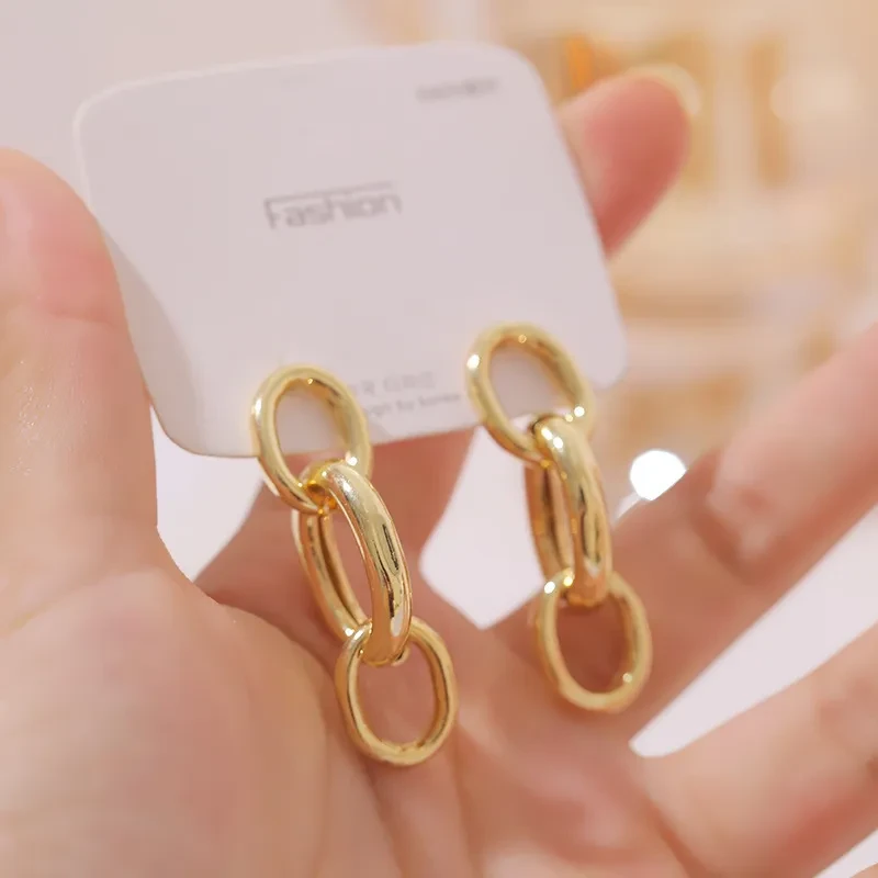 Pendientes de cadena con diseño personalizado