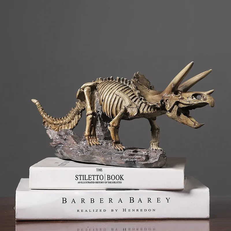 Simulación de Triceratops: Artesanías creativas de resina con animales