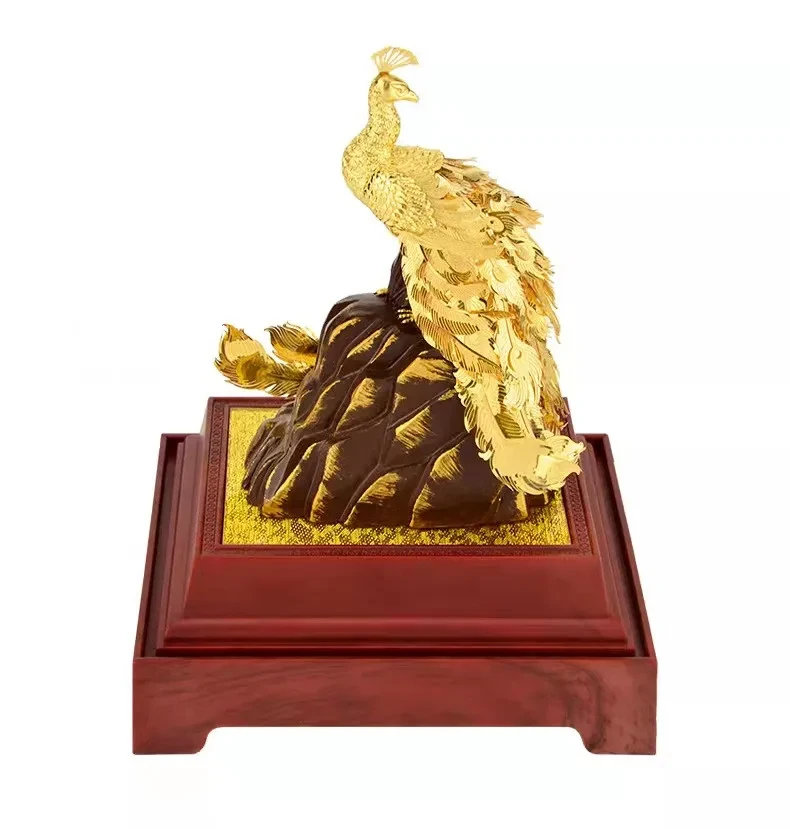 Adornos de pavo real de resina con lámina de oro