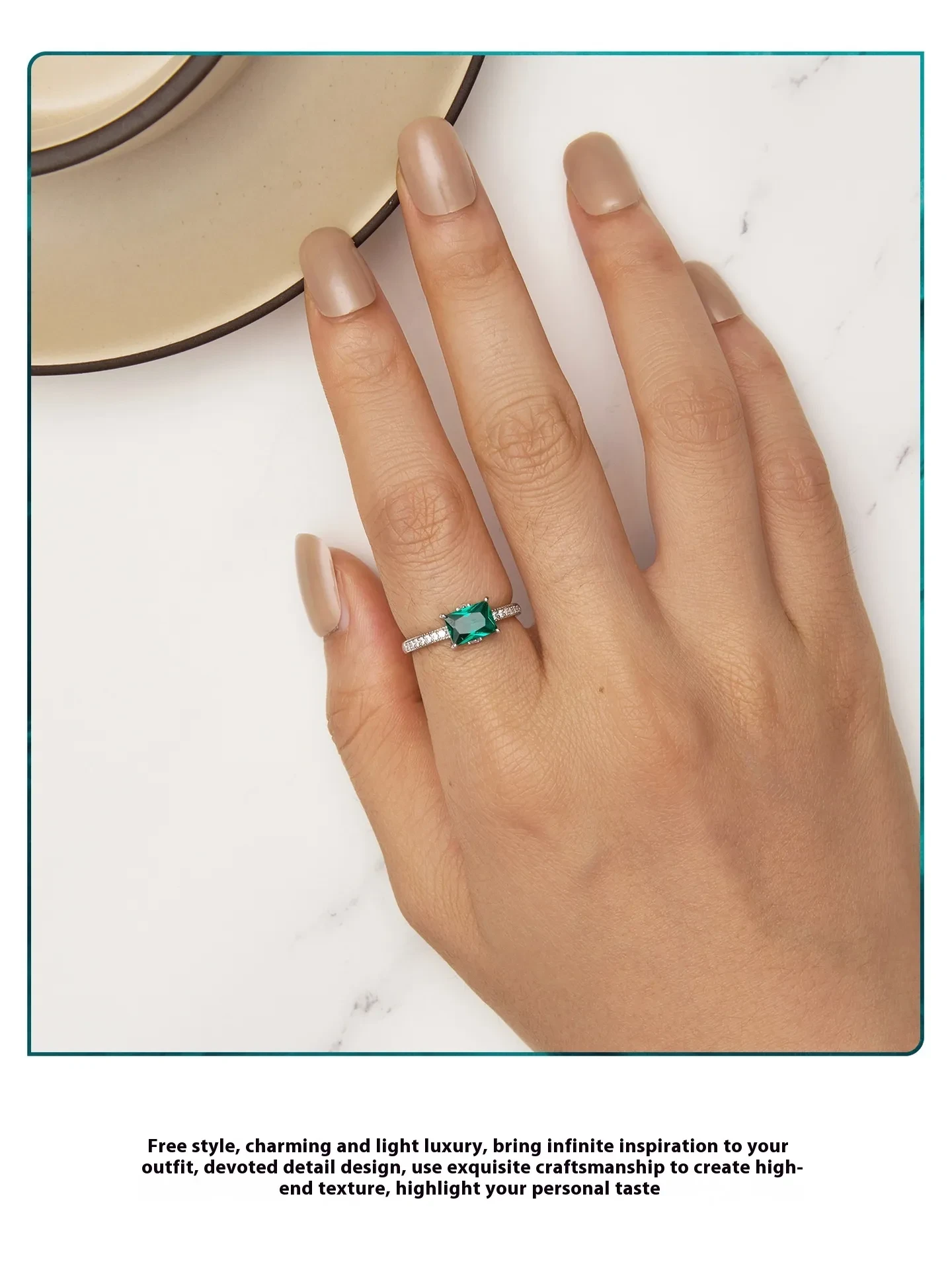 Anillo verde bañado en oro blanco y plata de ley S925