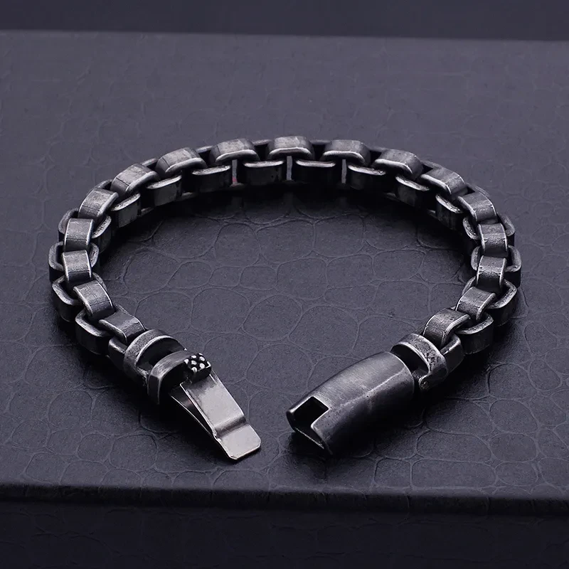 Pulsera de acero de titanio de moda con personalidad fundida para hombre.