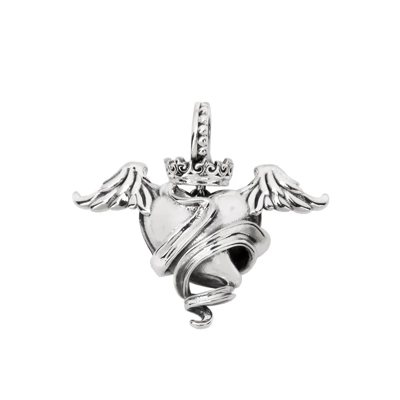 Colgante de alas de ángel con corona de amor