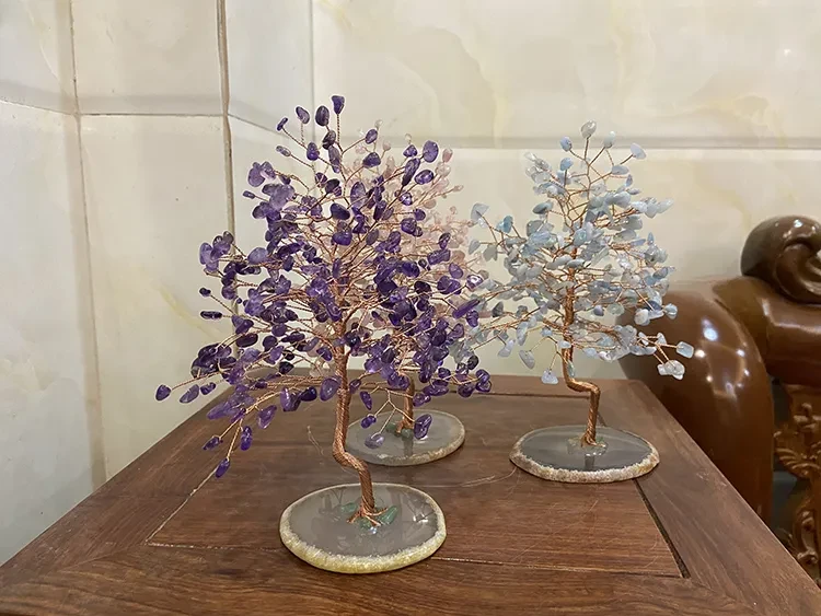 Estantería de decoración de habitación con árbol de cristal