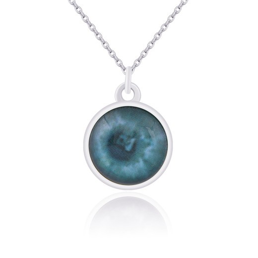 Collar de iris personalizado con foto de ojo: un regalo único para tus seres queridos.