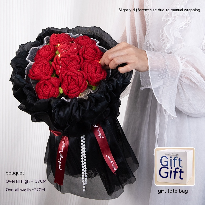 Ramo de lana rosa tejido a mano