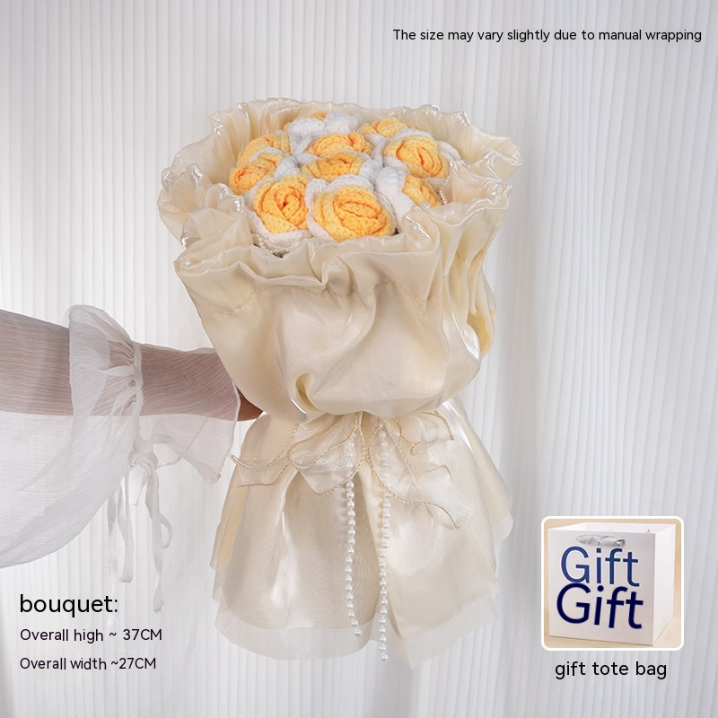 Ramo de lana rosa tejido a mano