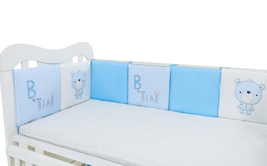 Valla para cama de bebé con diseño de oso BB azul