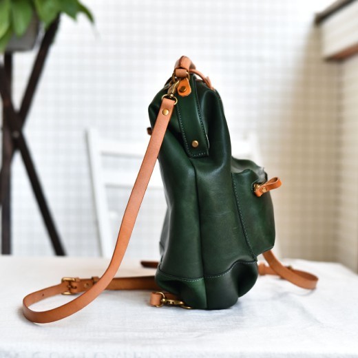 Nueva mochila juvenil de cuero retro artístico de primera capa de piel de vaca hecha a mano