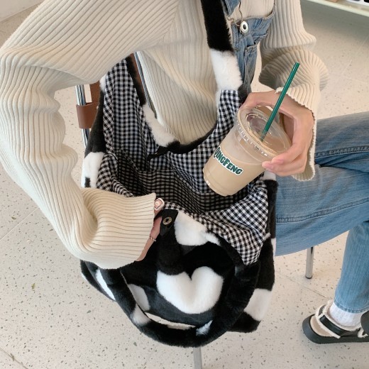 Bolso de hombro grande de peluche con forma de corazón para mujer