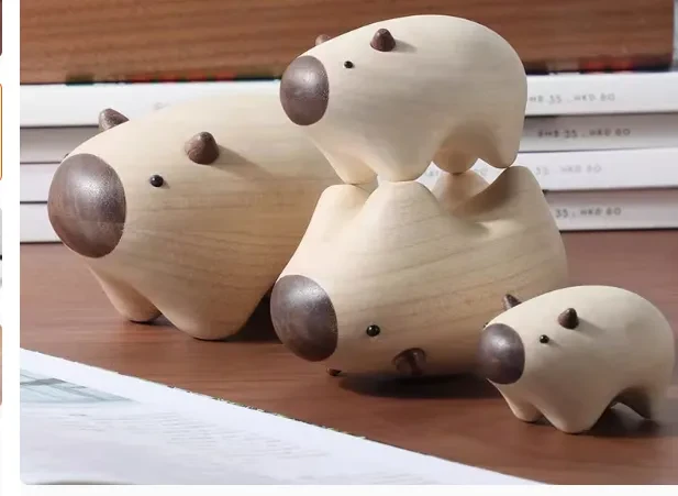 Carpincho Jenga tallado en madera decoración de escritorio
