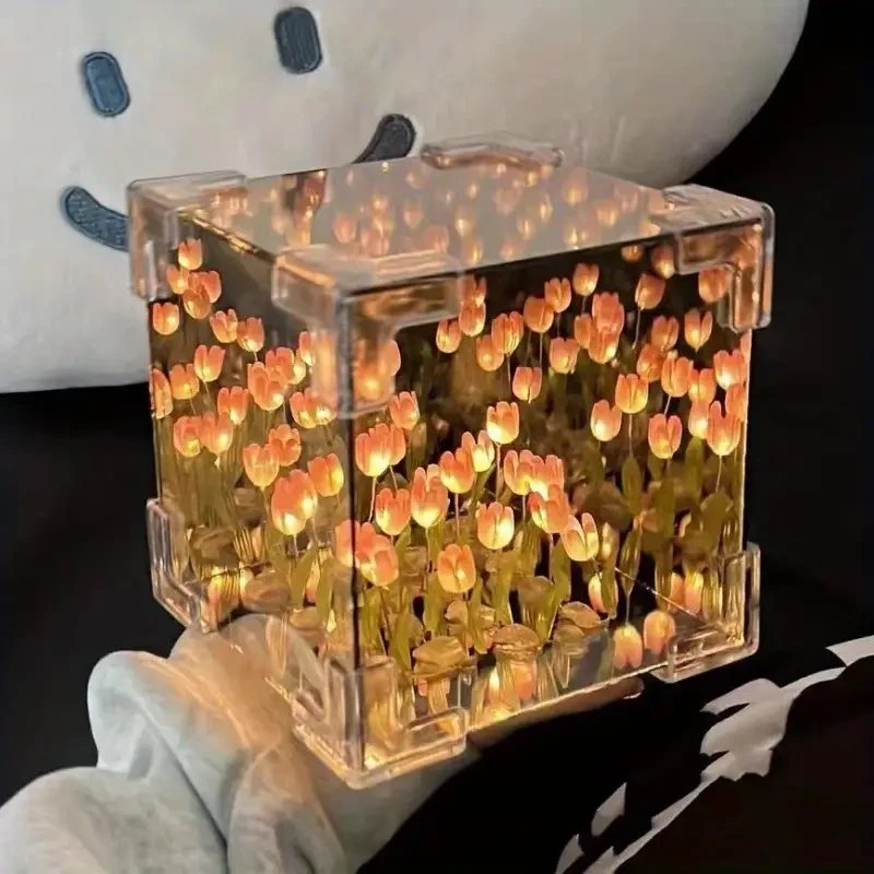Caja de luz nocturna LED con forma de tulipán