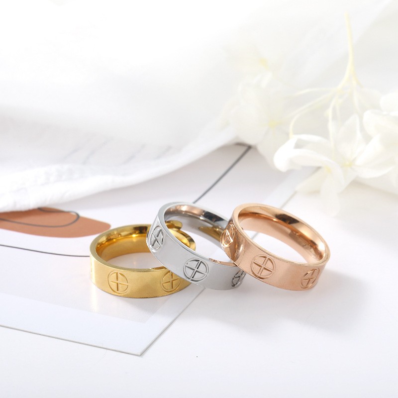 Anillos de acero inoxidable con cruz clásica de moda - Joyería de boda de lujo en color dorado
