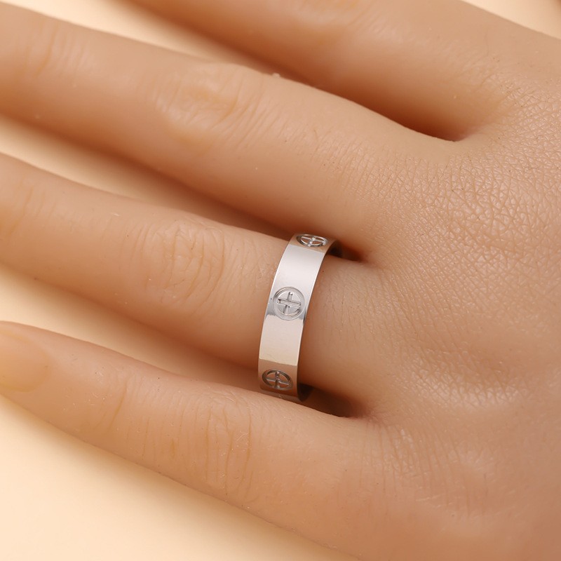 Anillos de acero inoxidable con cruz clásica de moda - Joyería de boda de lujo en color dorado