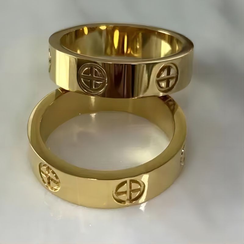 Anillos de acero inoxidable con cruz clásica de moda - Joyería de boda de lujo en color dorado