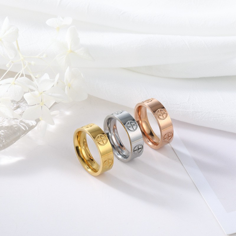 Anillos de acero inoxidable con cruz clásica de moda - Joyería de boda de lujo en color dorado