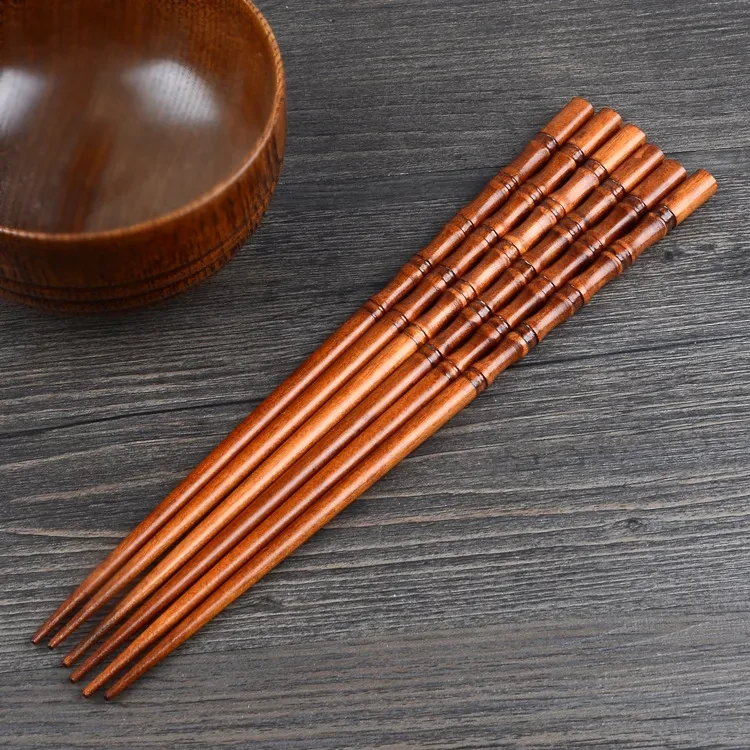 Palillos de bambú cocidos