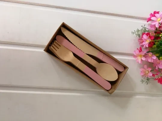 Juego de cubiertos de madera desechables de 24 piezas