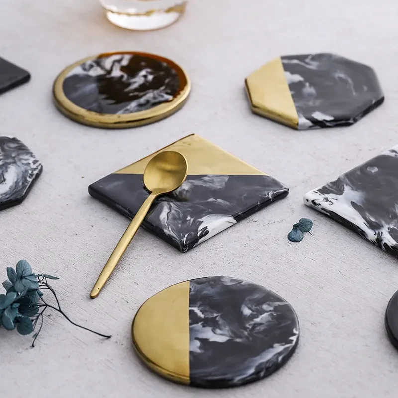 Posavasos de mármol con tinta y lavado