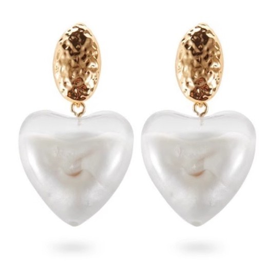Pendientes de corazón de resina blanca