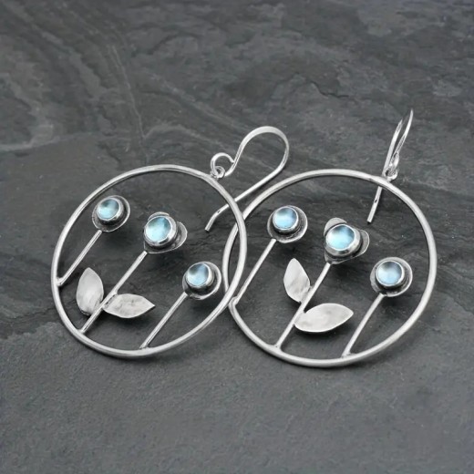 Pendientes redondos con incrustaciones de cristal y flores decorativas vintage de estilo bohemio