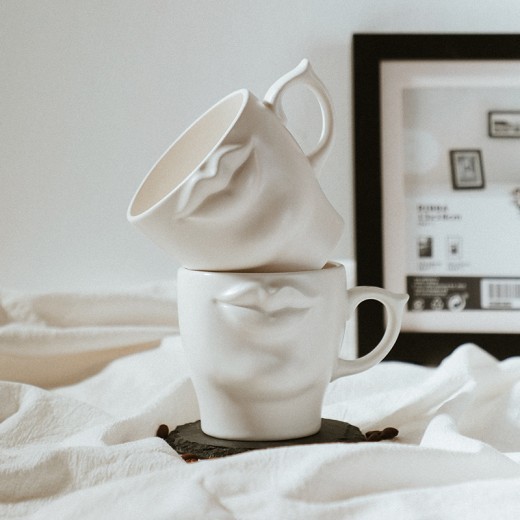Taza de cerámica divertida con diseño de Cuelab, labios estéreo, pareja, taza de café Bobo, regalo creativo de nicho