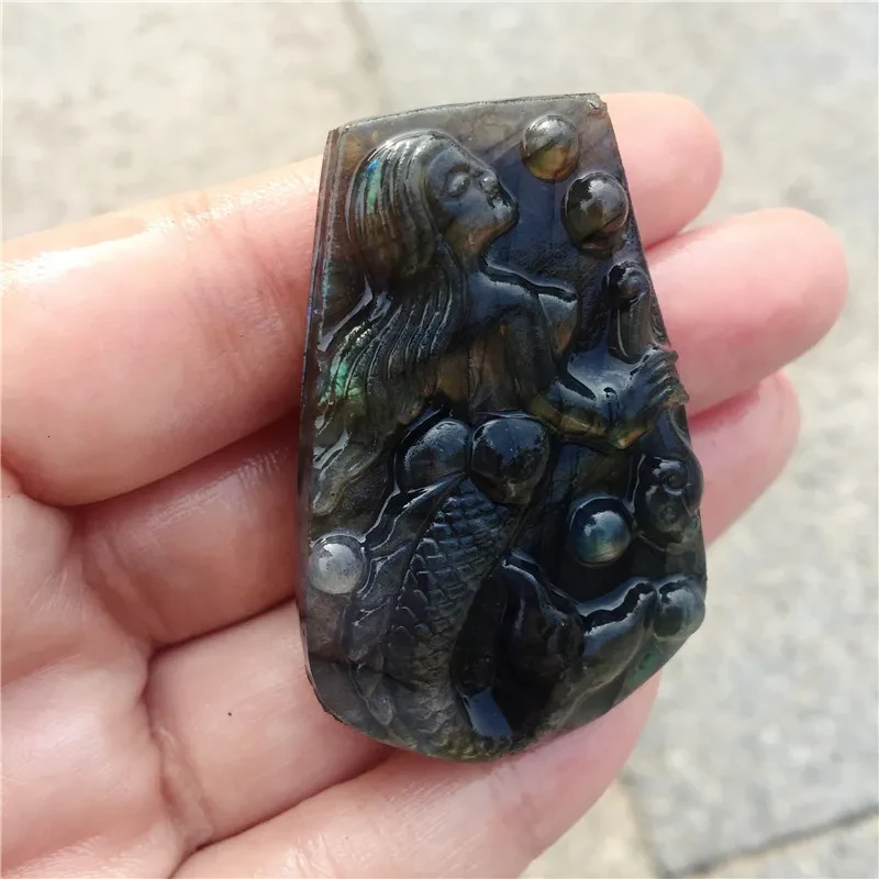 Labradorita de cristal tallada en piedra rugosa