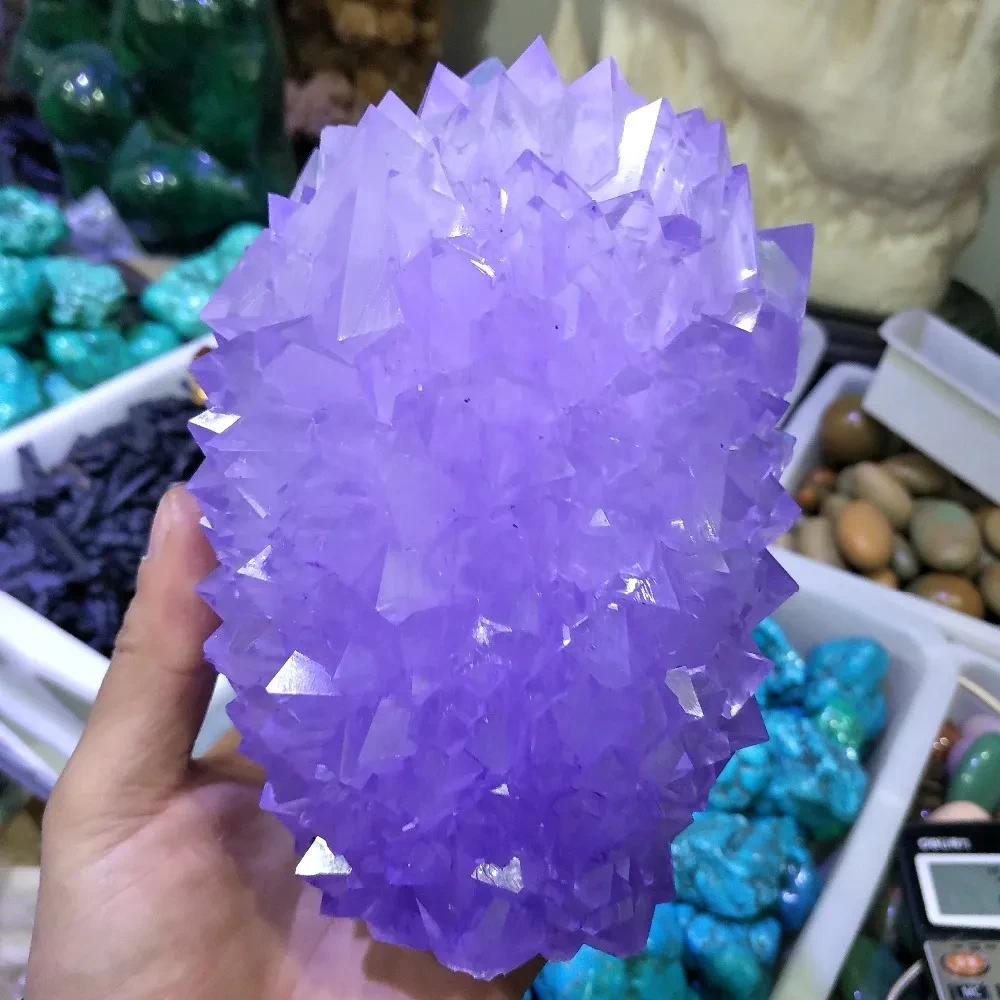 Exquisitos adornos de piedra y mineral de alumbre