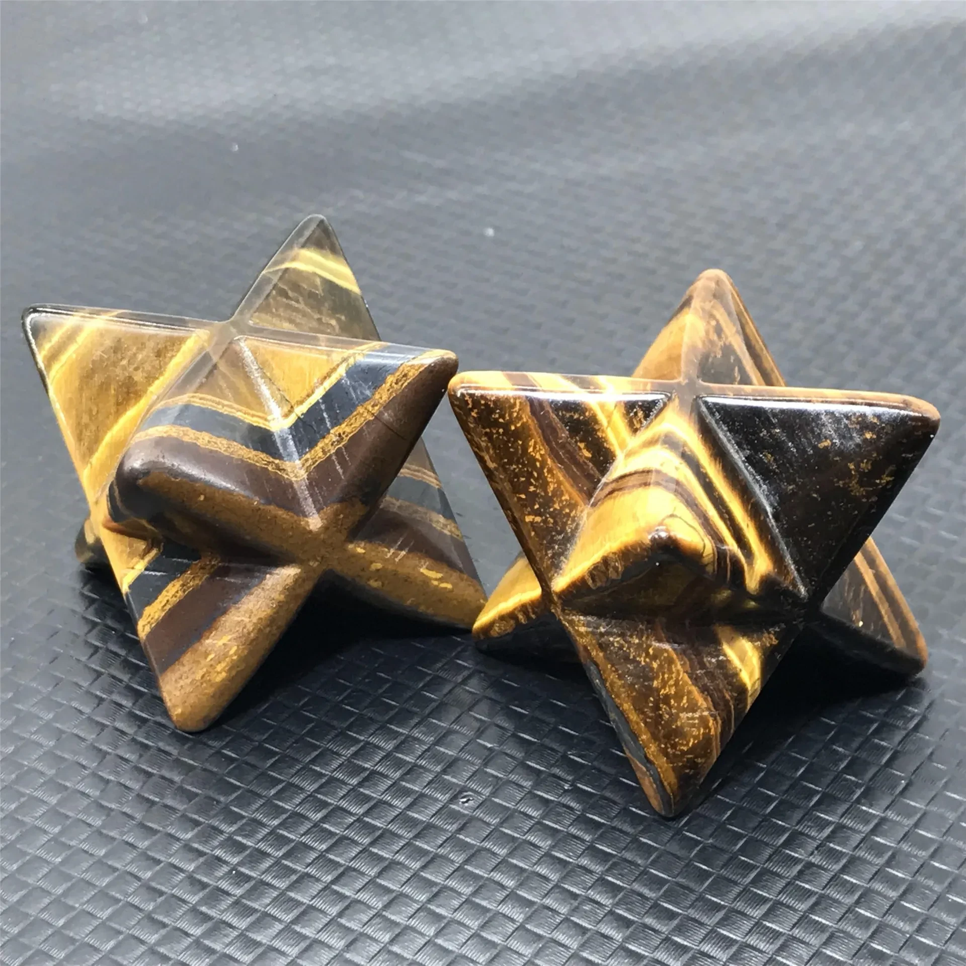 Figura de estrella Kaba de piedra de ojo de tigre tallada en cristal de 5 cm