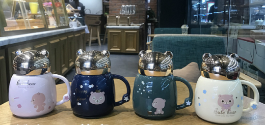 Taza de cerámica con forma de oso