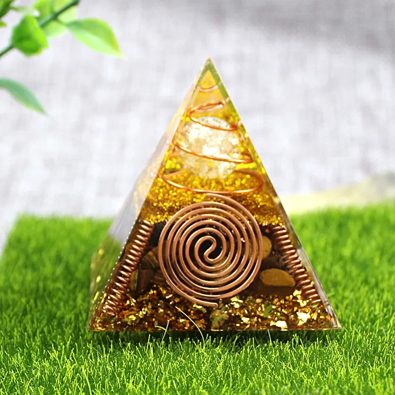 Adorno artesanal de resina con forma de pirámide de piedra triturada de cristal para el hogar