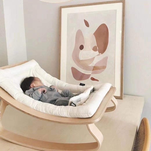 Mecedora para bebé Angelnaco, producto fantástico para acurrucarse. Mecedora con estilo.