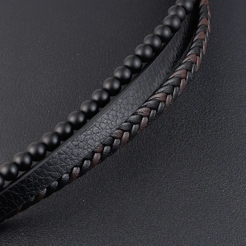 Pulsera de cuero con piedra volcánica natural