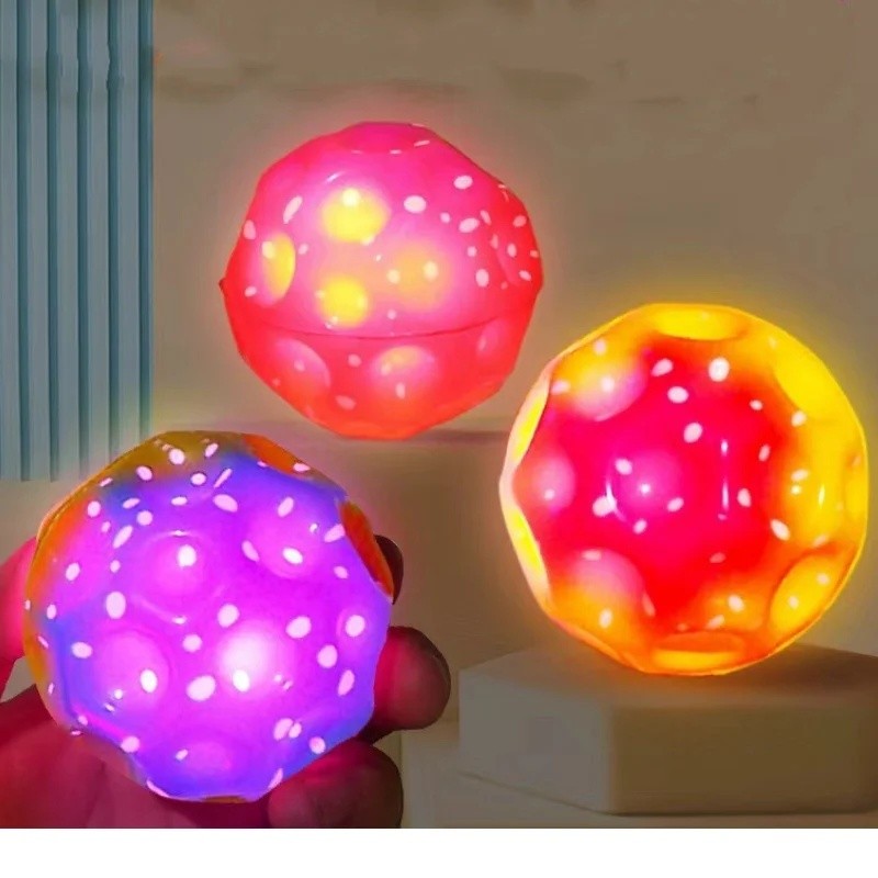 Bola espacial LED brillante de rebote extremadamente alto