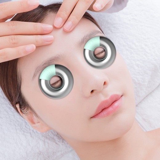 Círculo de acero inoxidable hidratante que difumina las bolsas de los ojos y las ojeras.