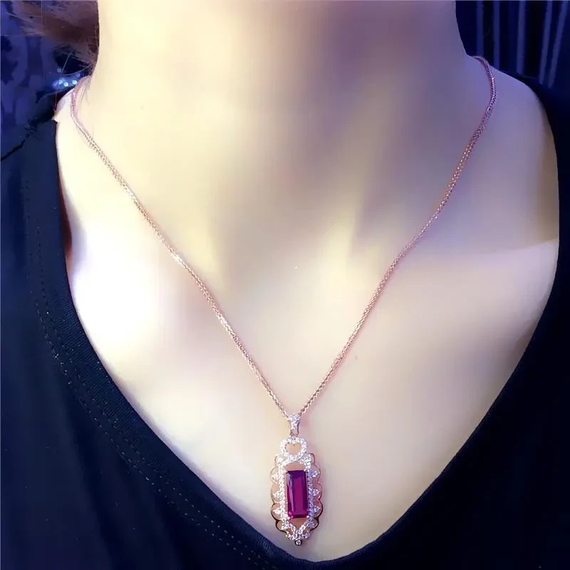 Collar con colgante de piedra roja cuadrada para mujer