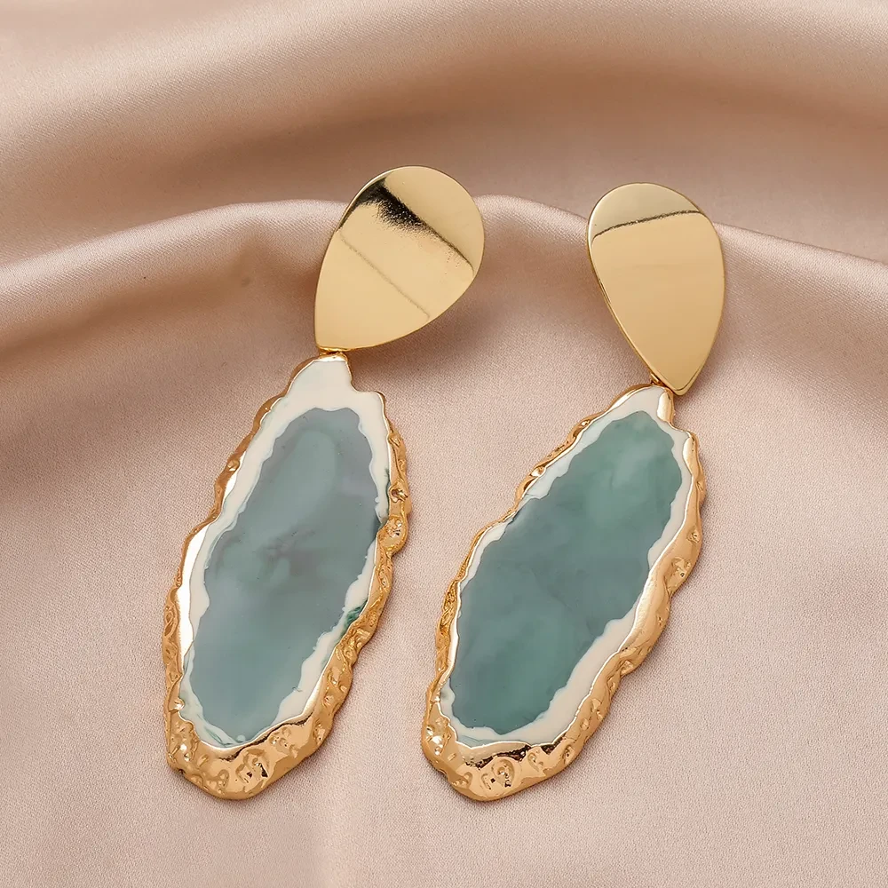 Pendientes de jade artificial de forma irregular