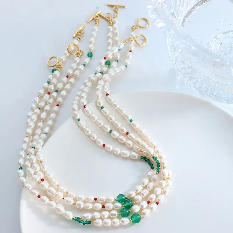 Collar de perlas de agua dulce ensartadas con piedra de vidrio de ágata natural