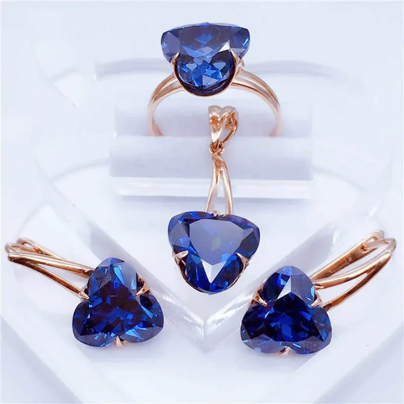 Pendientes sencillos de piedra azul en forma de corazón que combinan con todo