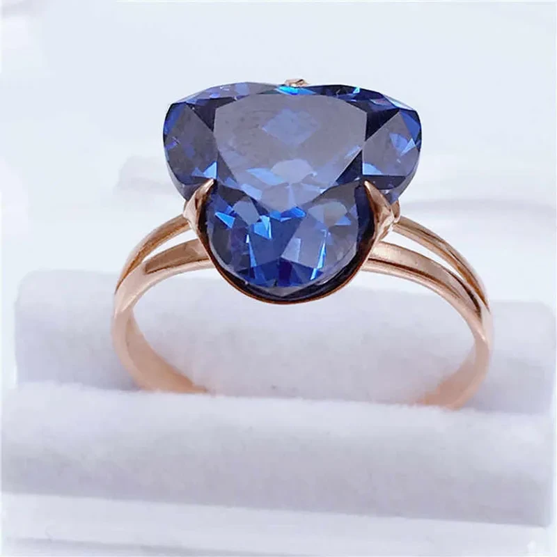 Pendientes sencillos de piedra azul en forma de corazón que combinan con todo