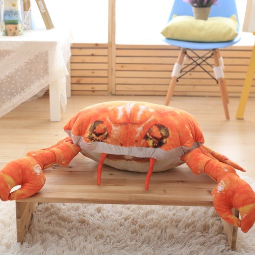 El encantador cojín de sofá de peluche